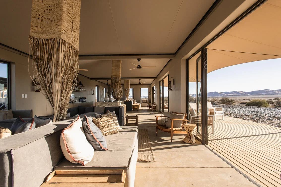 Little Kulala – living area looking out into the desert