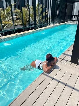 Pool des The Weinberg
