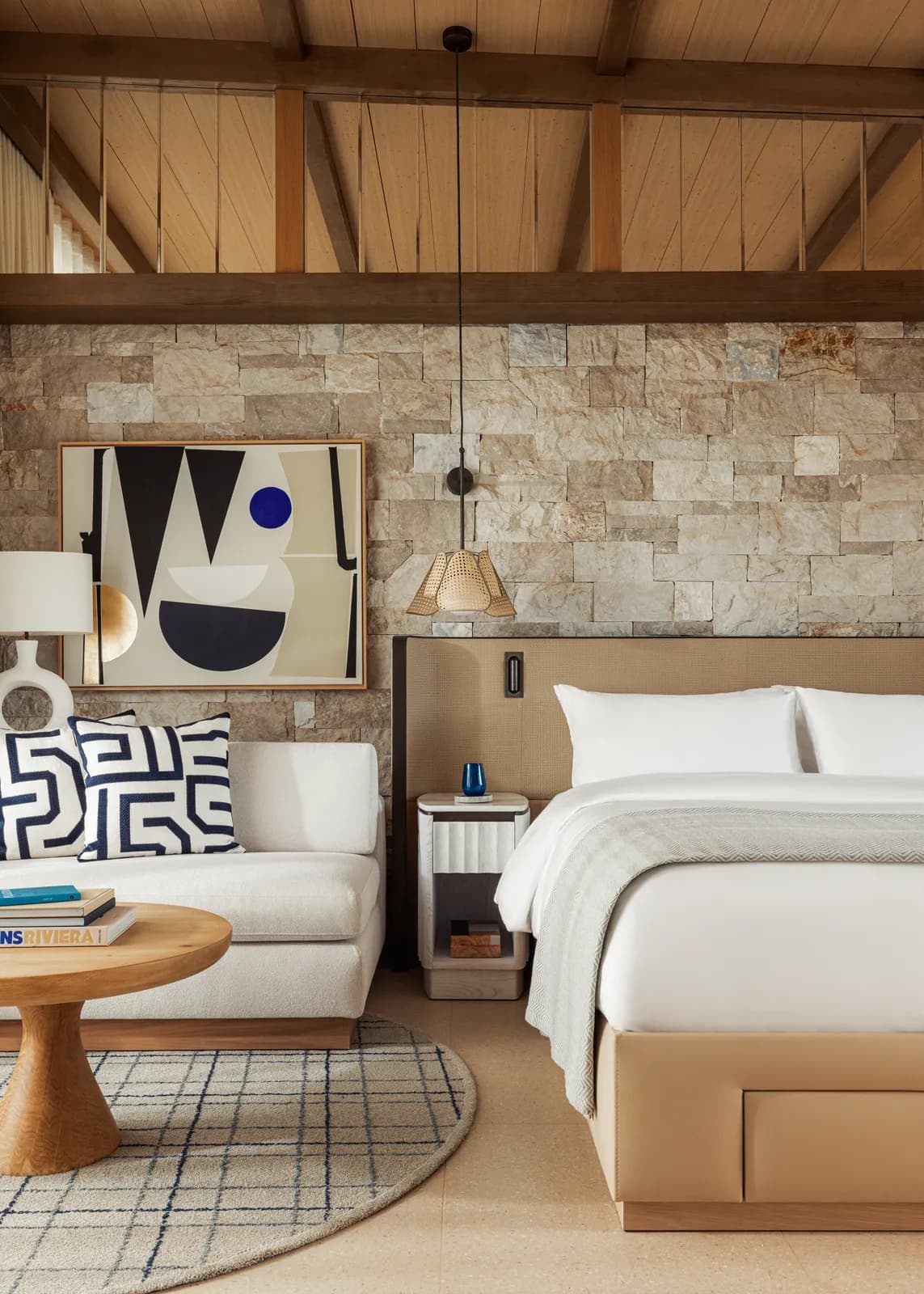 One&Only Aesthesis – bedroom of a bungalow in mid-century style