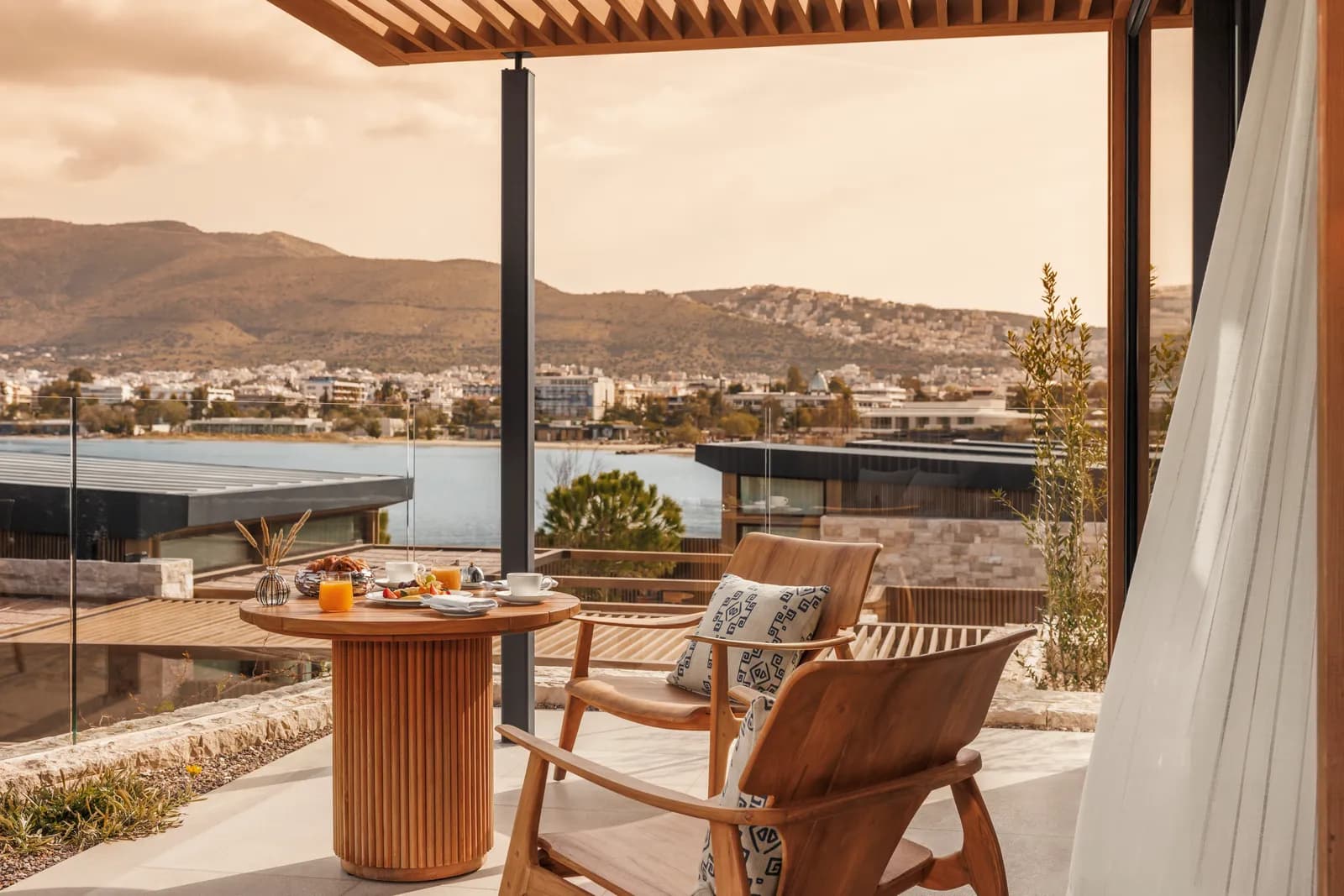 One&Only Aesthesis – breakfast on the terrace
