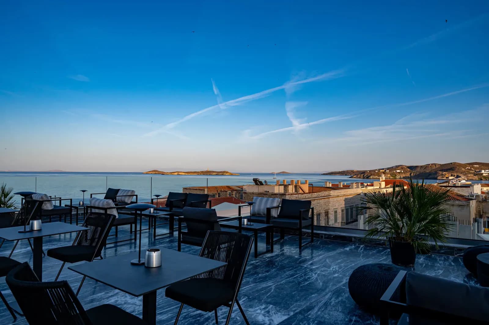 Argini Syros – roof terrace above the sea