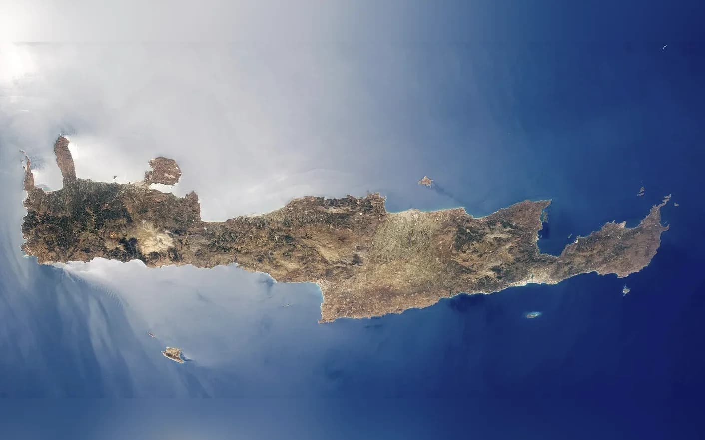 Kreta aus dem All gesehen, die ganze Insel von West nach Ost