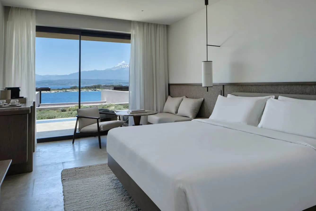 JW Marriott Crete – Deluxe-Zimmer mit Meerblick