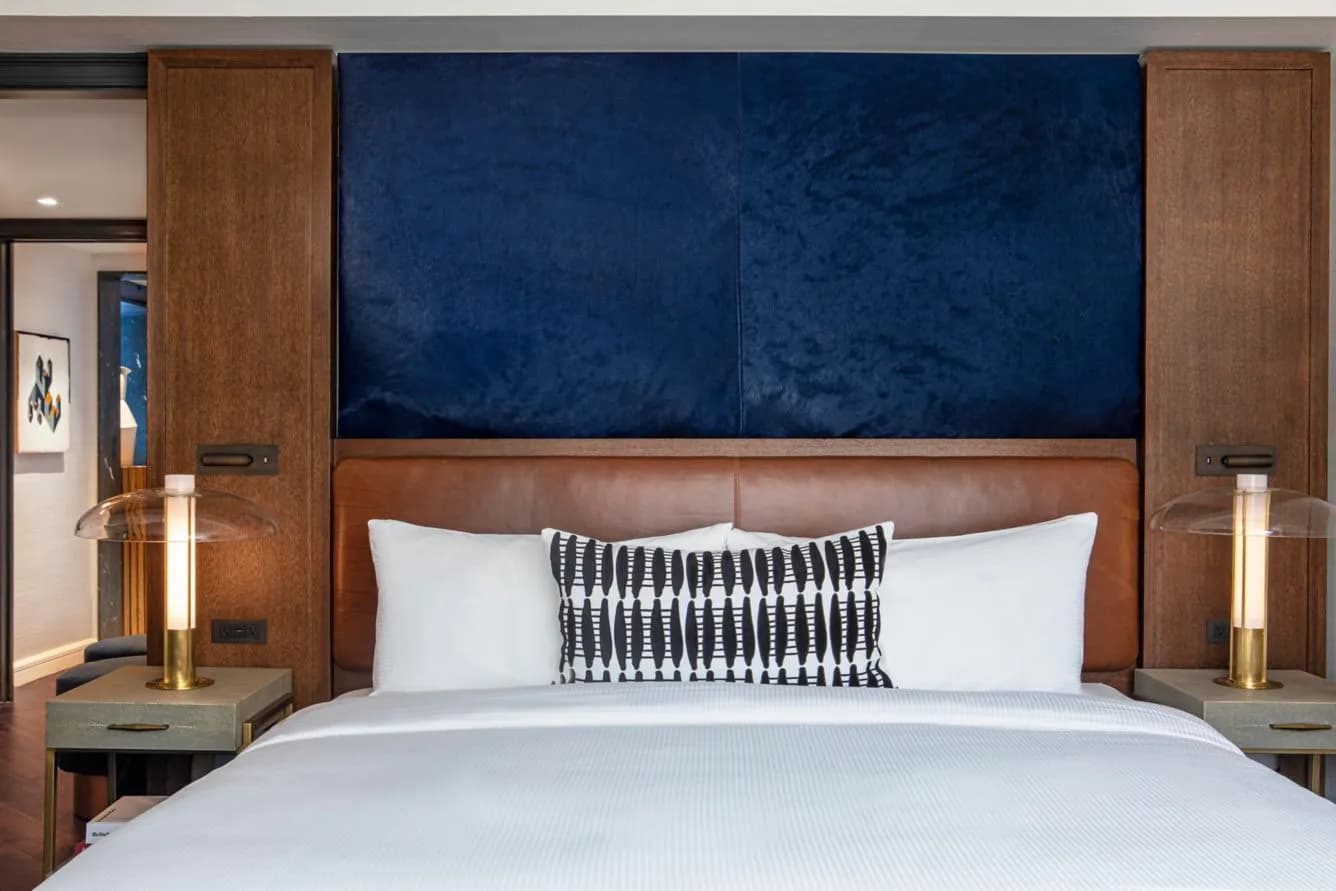 JW Marriott Essex House – king-size bed in a suite
