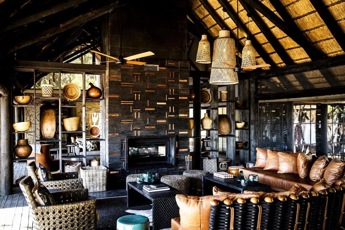 King's Pool – Lounge unter dem Reetdach