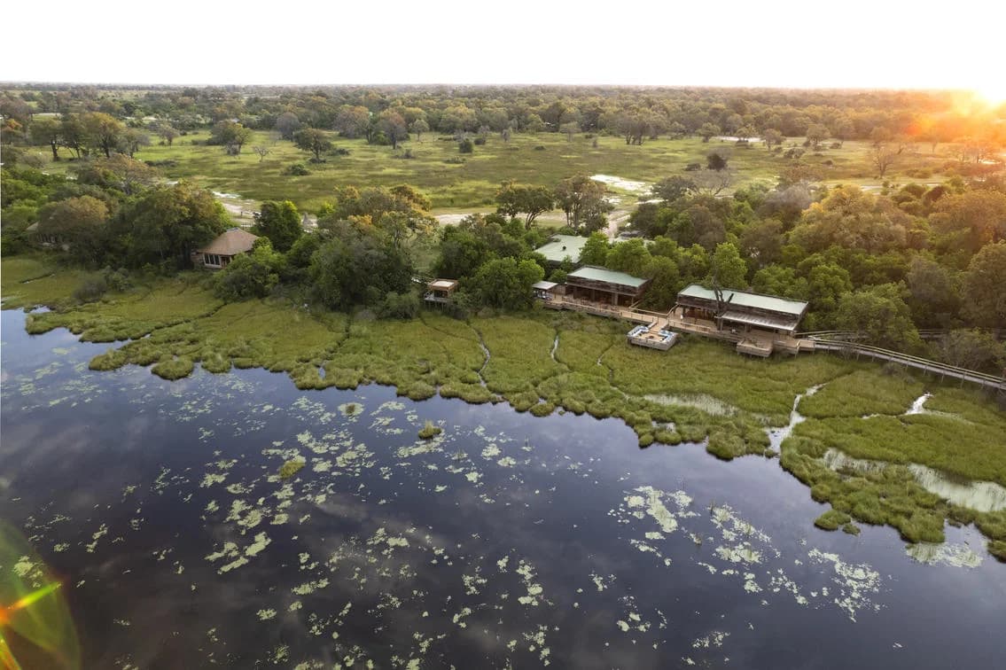 Das Okavango-Delta bei Vumbura Plains aus der Luft