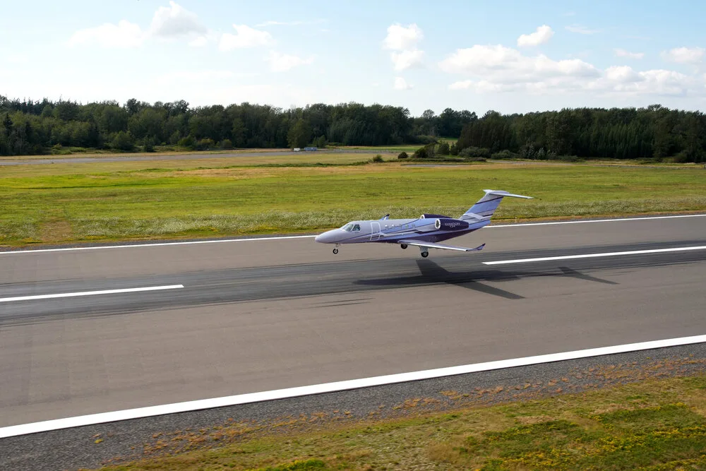Cessna Citation CJ4 bei der Landung