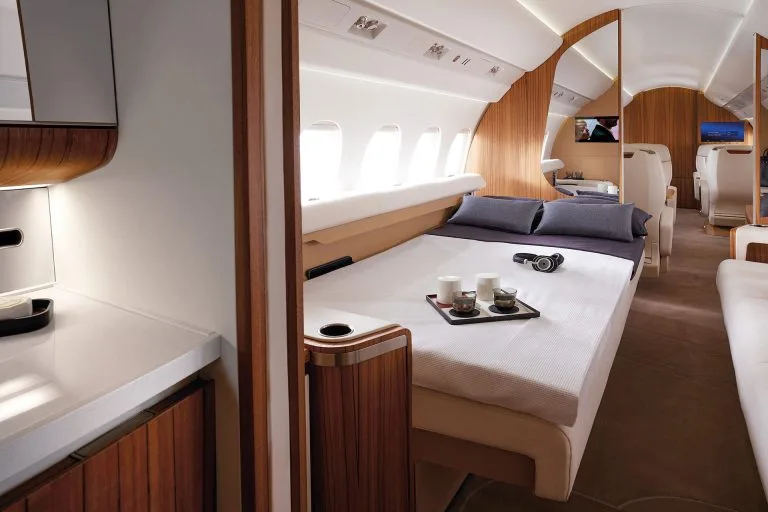 Schlafbereich in der Kabine der Falcon 6X
