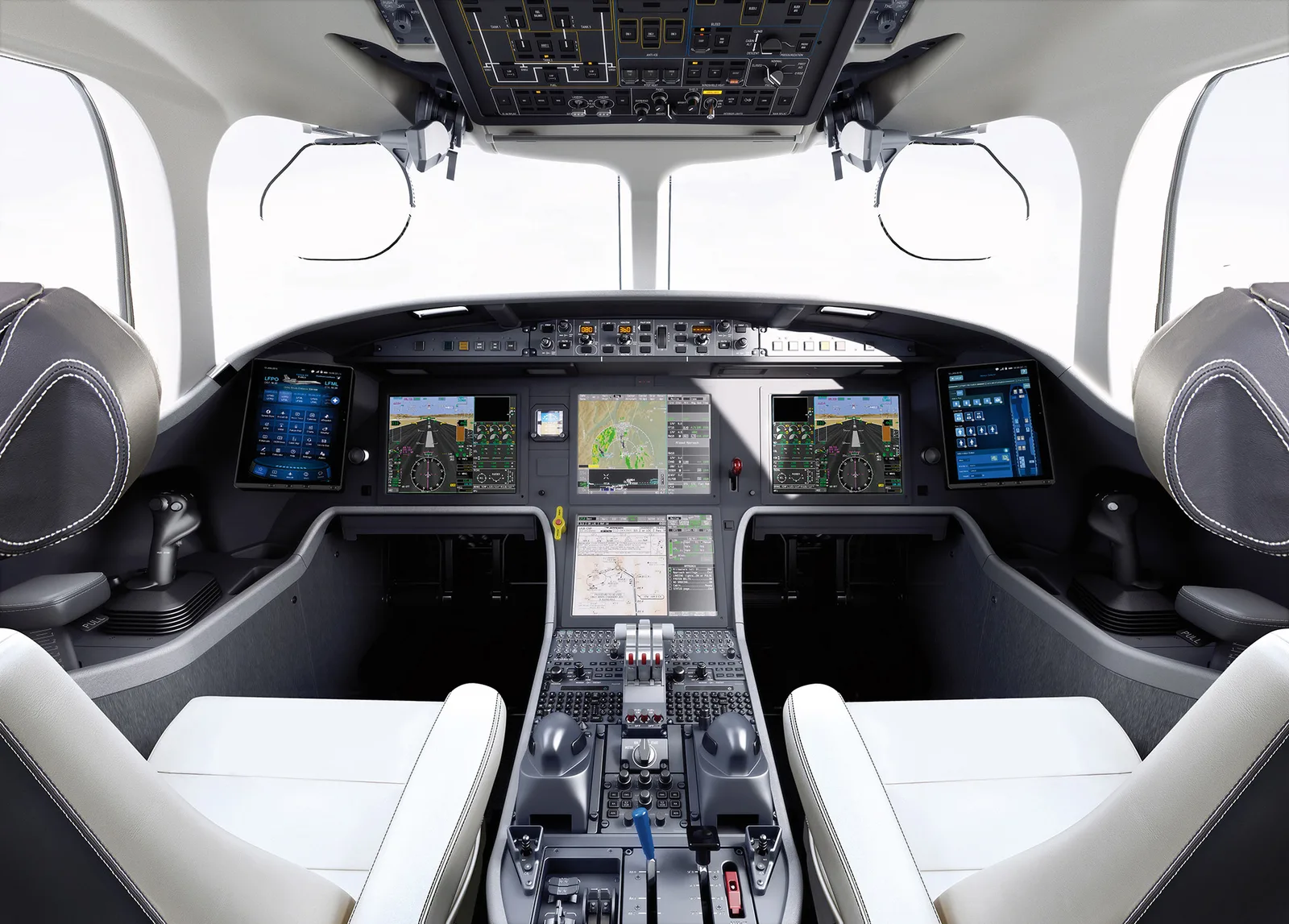 Cockpit of the Falcon 8X